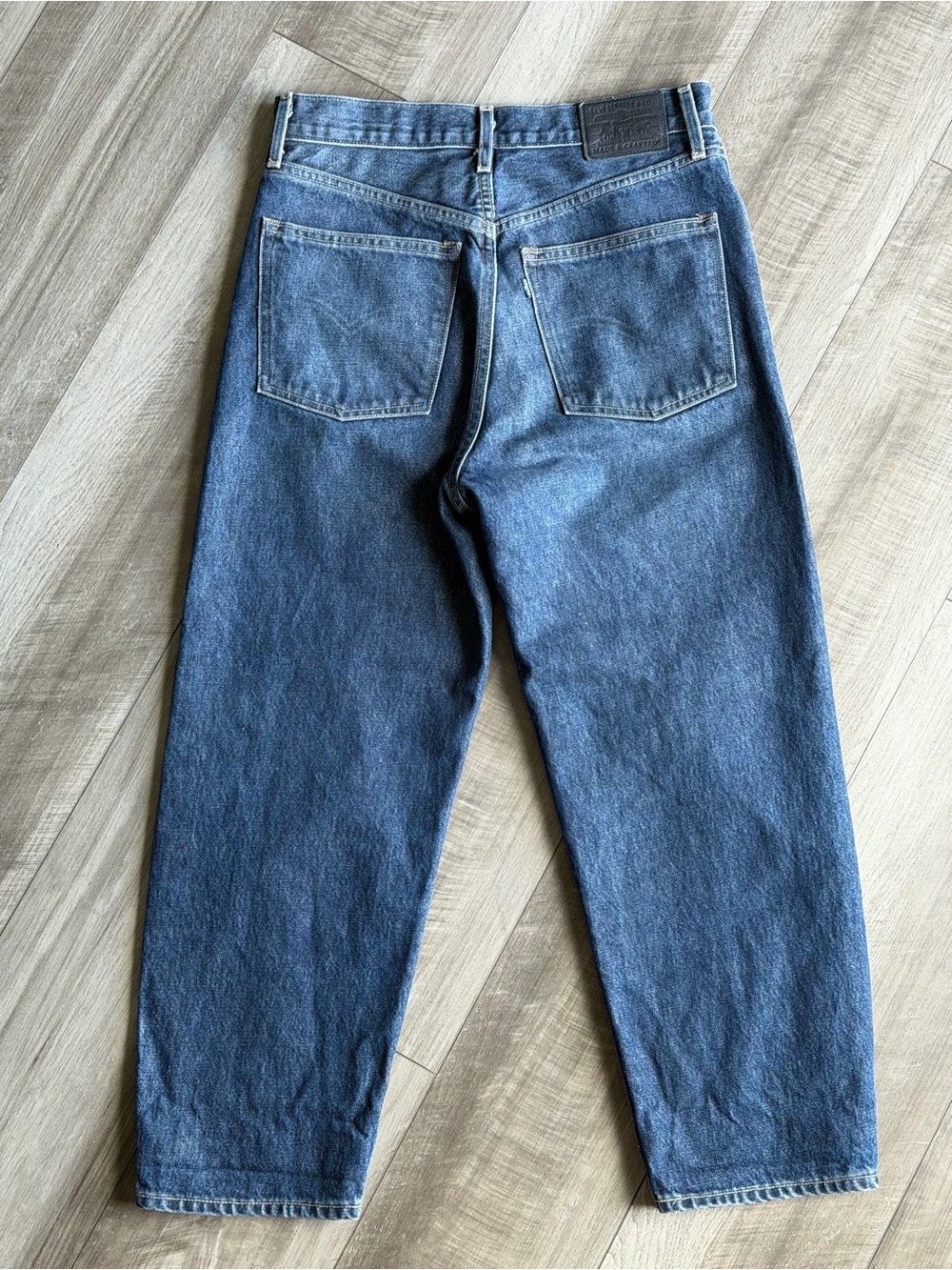 Levi's Made & Crafted Women’s Sz 26 Barrel Crop Jeans Organic Cotton Blue Tab - Picture 2 of 7